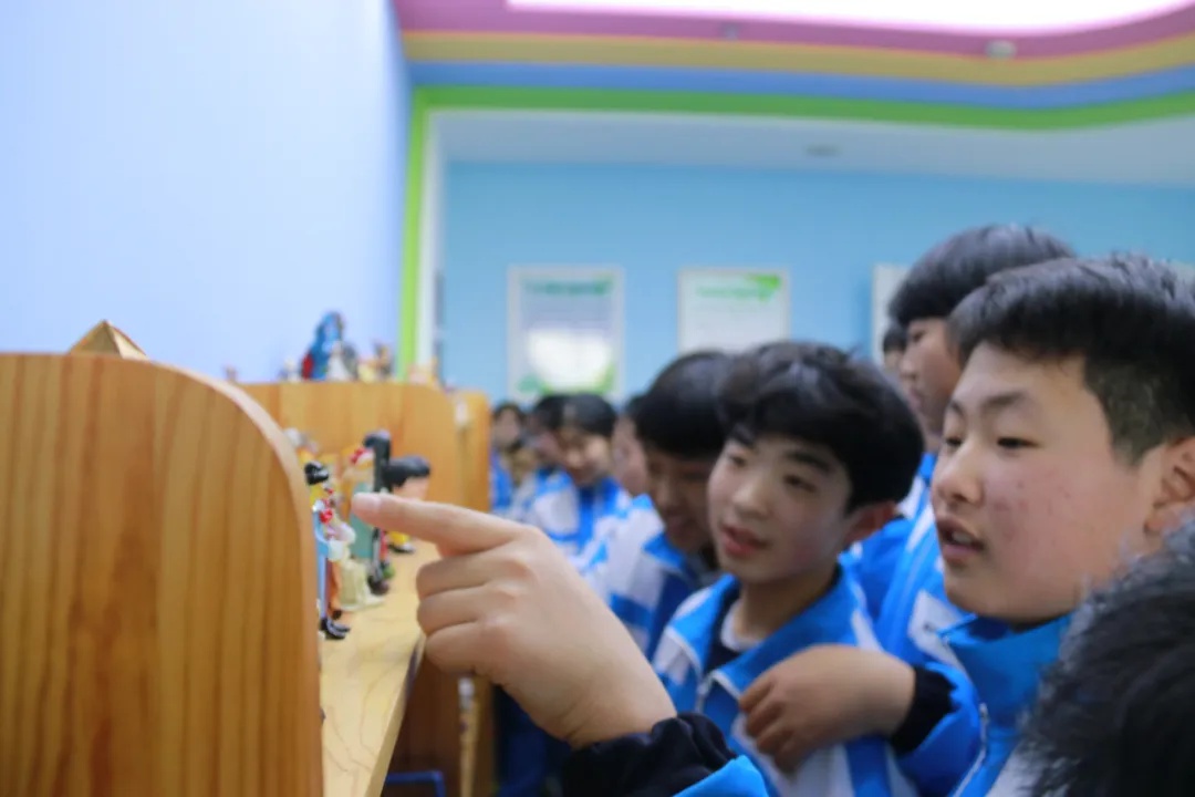 寒假法治探索之旅：延吉市第三中学学生如何与法律零距离接触？  第3张