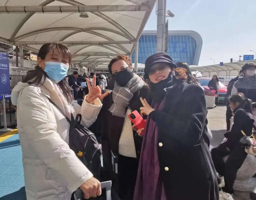 2025蛇年春节邮轮游火爆！6万游客为何选择海上过年？  第2张