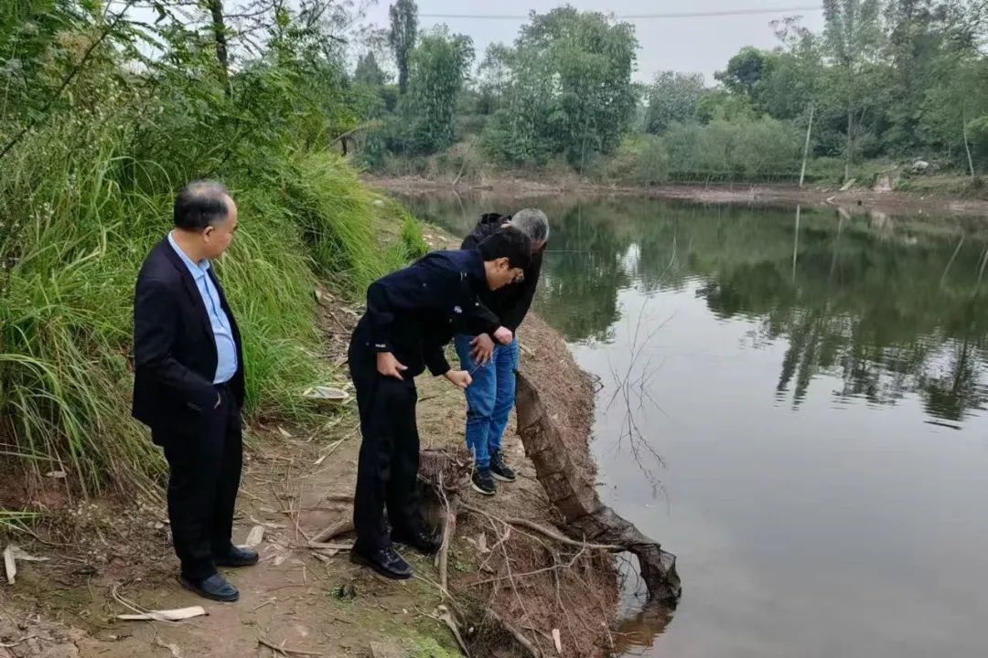 重庆水域惊现套牌挂车！警方重拳出击，冬季行动能否彻底清除隐患？  第7张