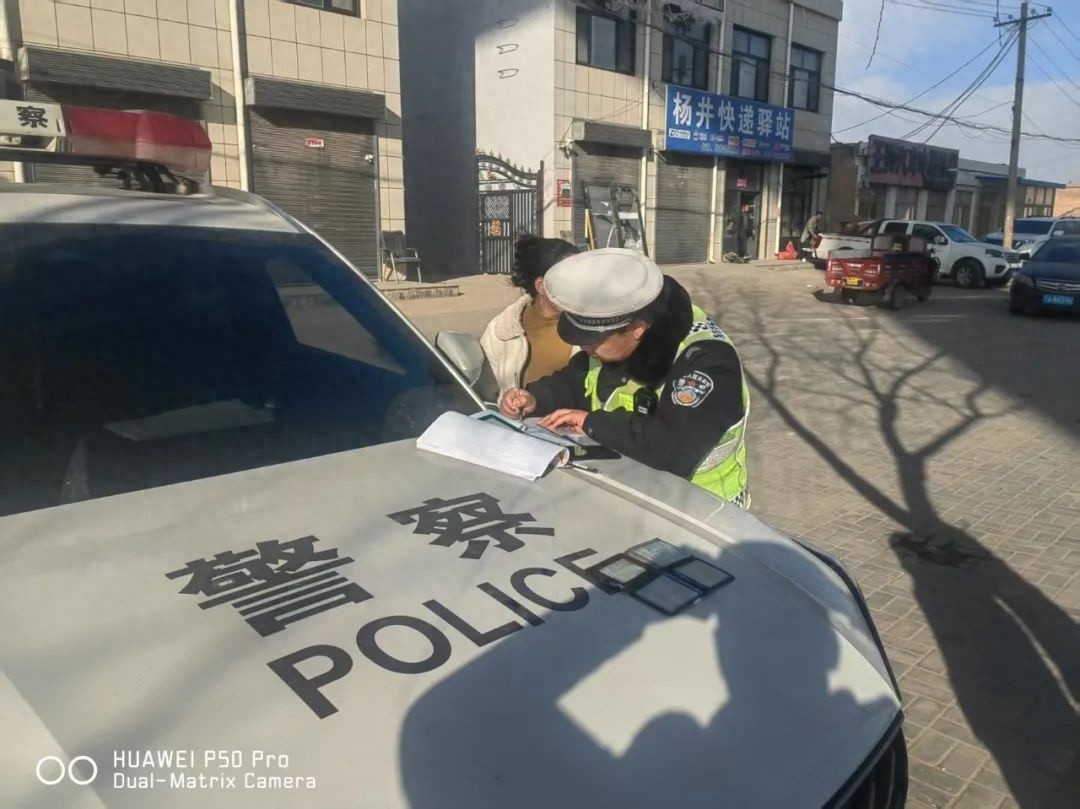 春节返乡高峰来临，定边交警如何确保道路安全畅通？  第1张