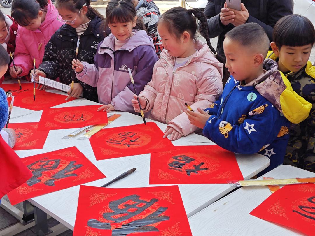 寒假爱心托管班如何成为孩子们的欢乐殿堂？2600余名青少年的难忘回忆  第1张