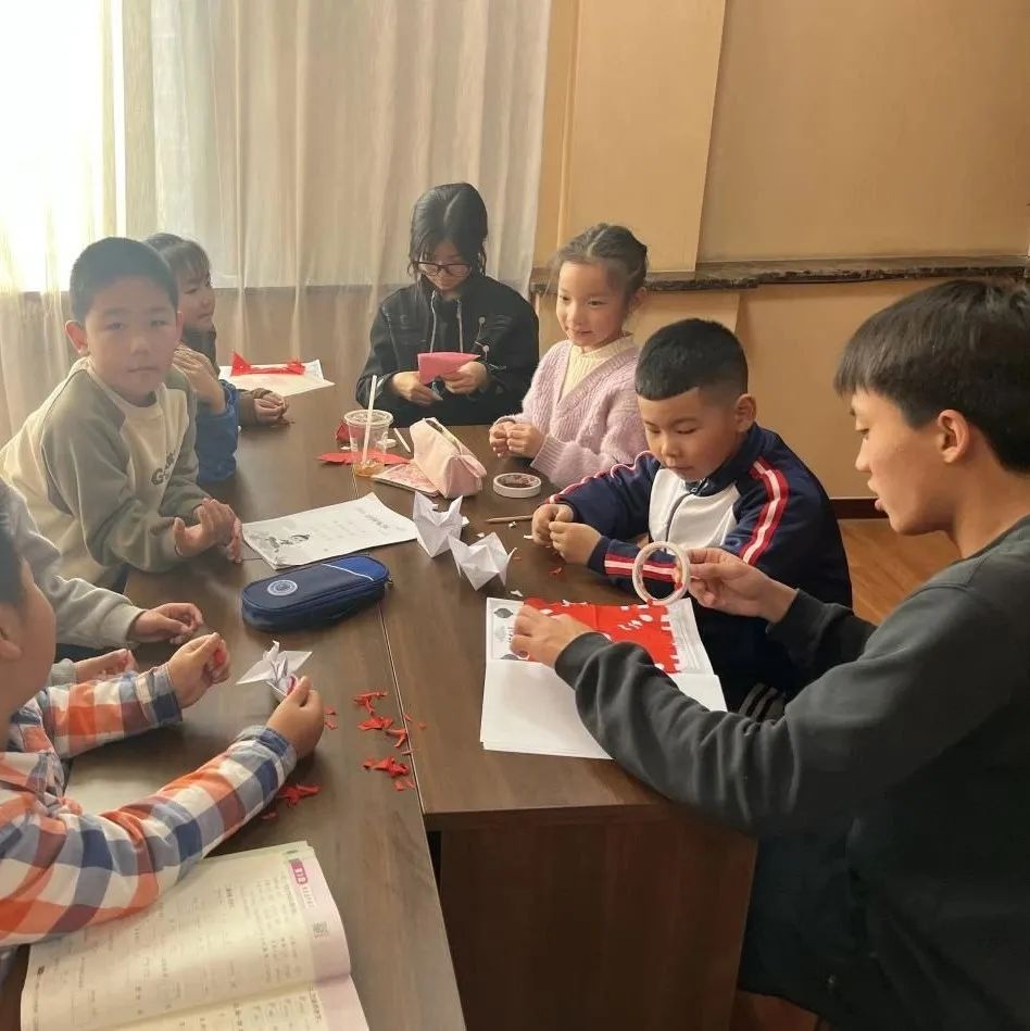 百万大学生进社区，青春与治理的完美邂逅！你准备好加入这场双向奔赴的美好之约了吗？  第3张