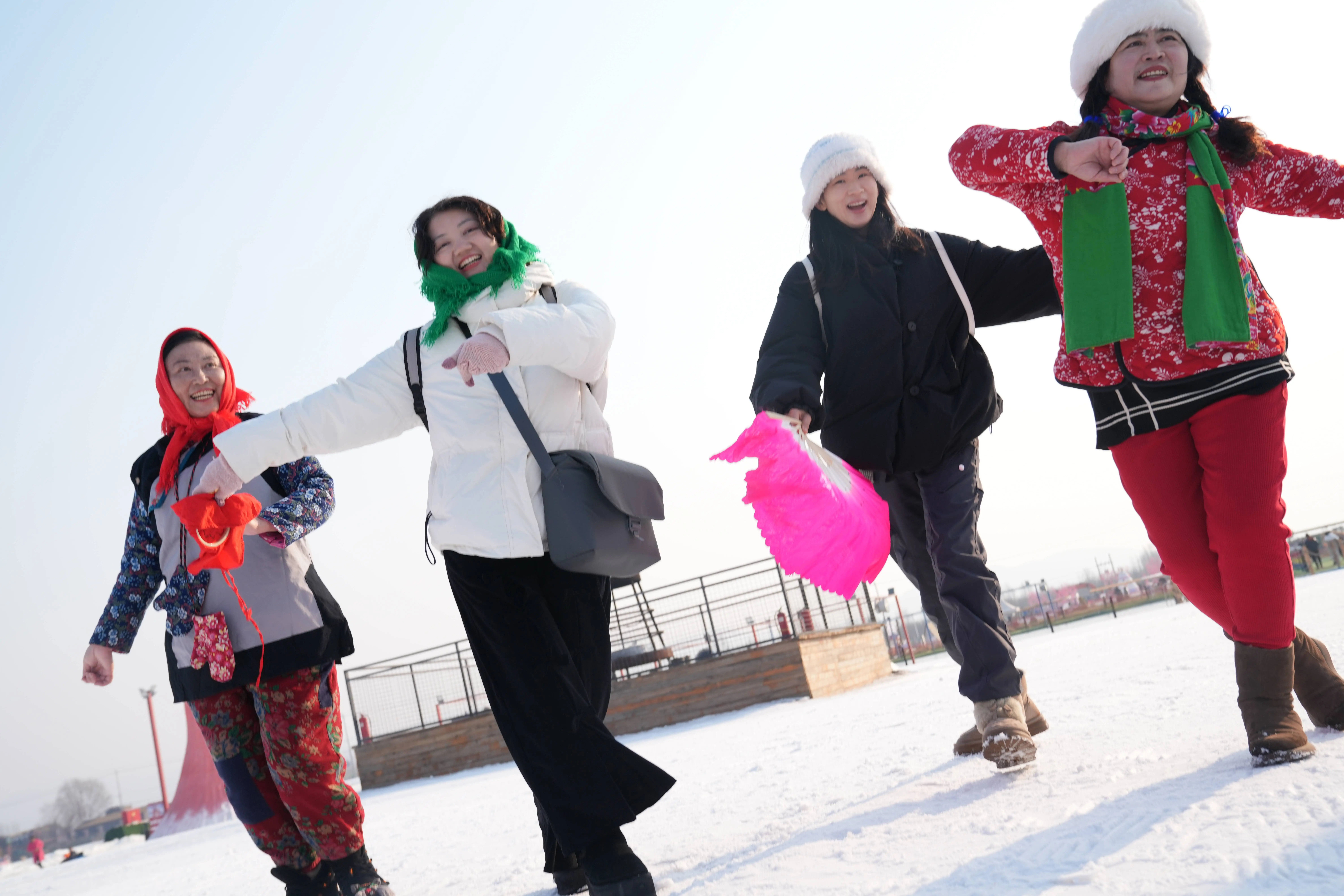 唐山雪乡引爆春节旅游热潮！山里各庄如何成为乡村振兴的燕赵样本？  第2张