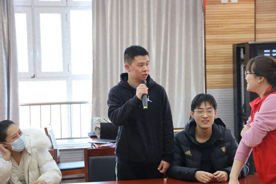 锦绣社区青年汇瑞蛇迎春活动：30余名两企三新青年如何开启新年新程？