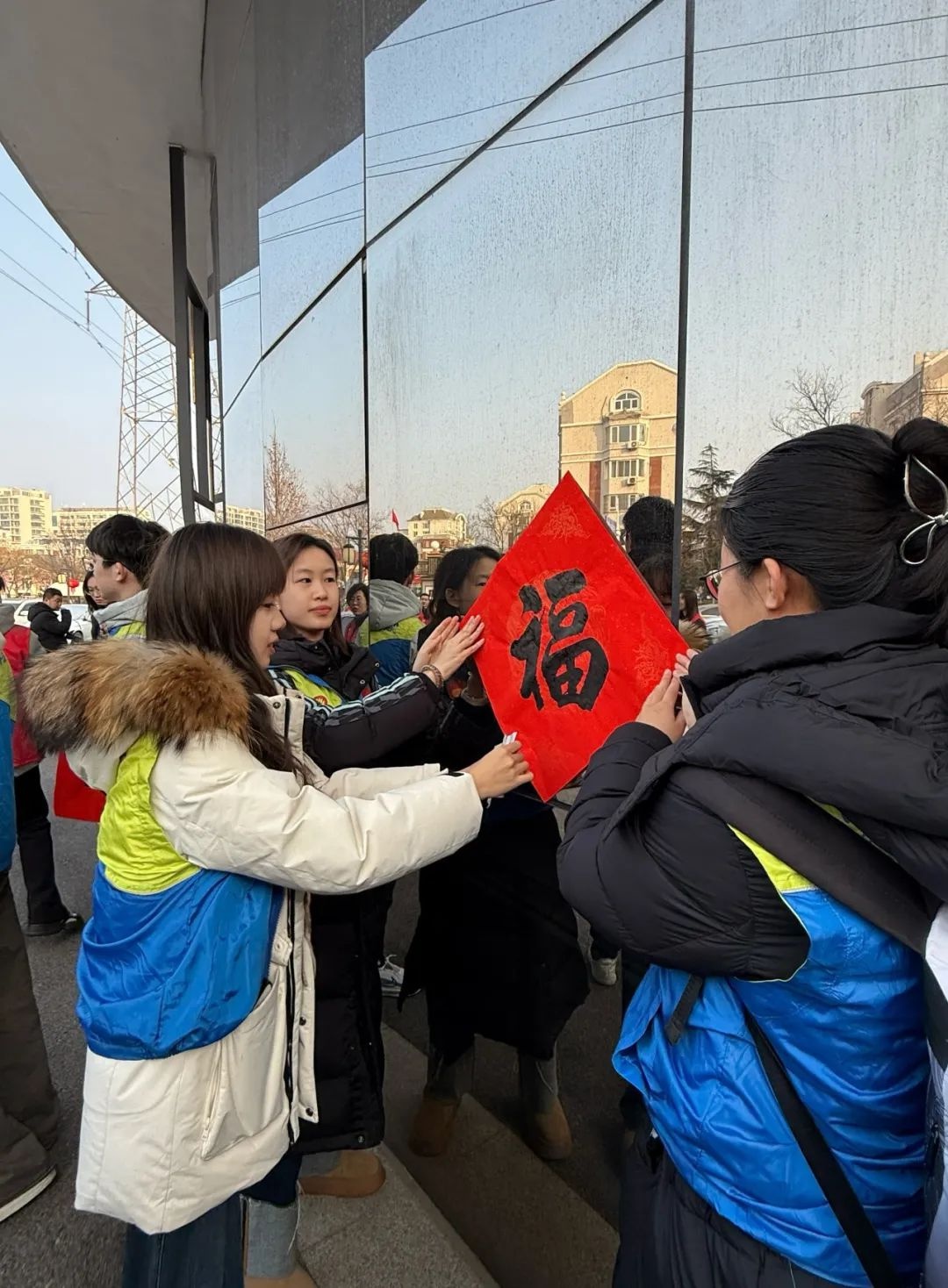 20余名大学生寒假返家乡，他们为老人们做了什么暖心举动？  第4张