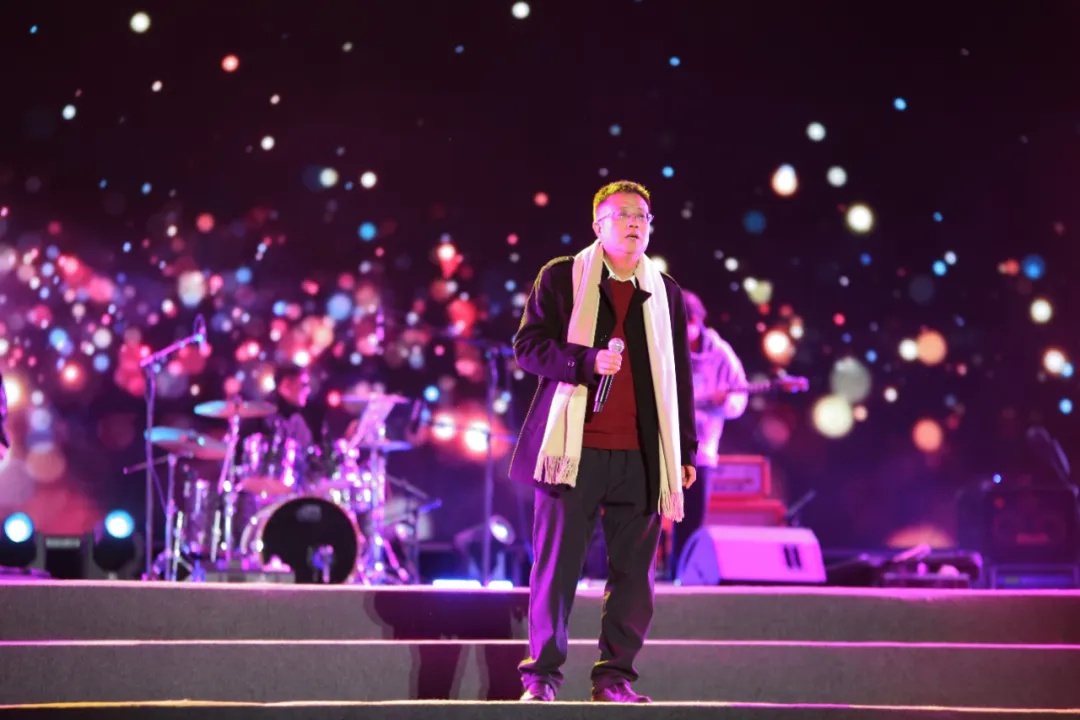 西昌市教体系统职工新年音乐晚会震撼上演，1000+现场观众，3万+在线观看，你错过了吗？  第11张
