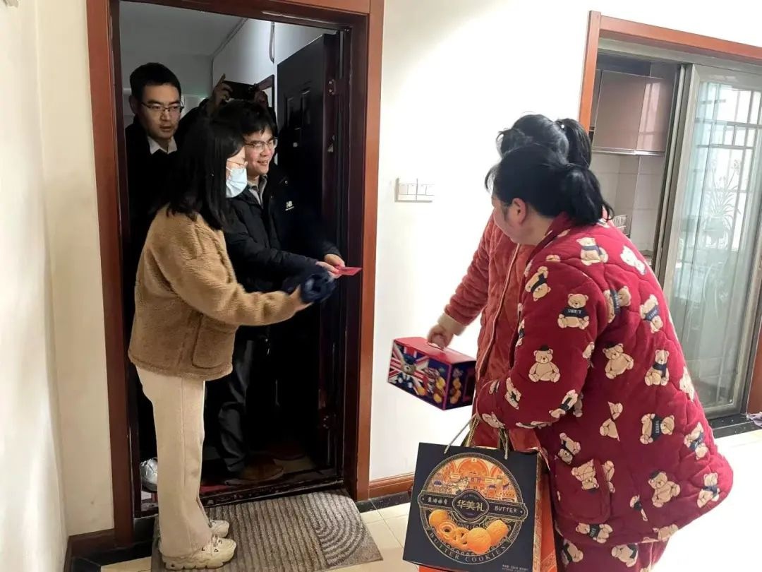 洪山团区委如何让15组困难青少年家庭度过温馨春节？暖心物资与鼓励话语齐上阵  第3张