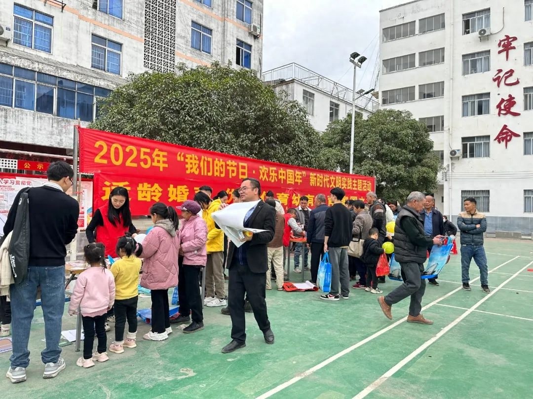 家门口的欢乐中国年！平桂区如何让群众享受贴心服务？