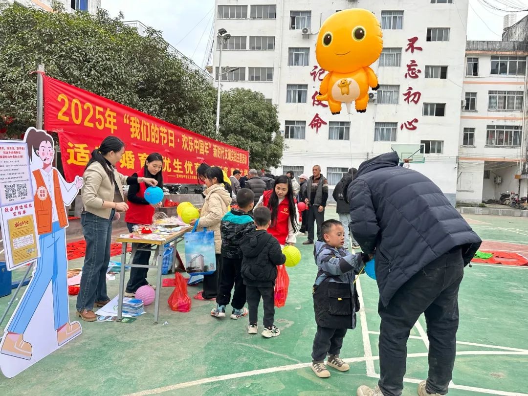 家门口的欢乐中国年！平桂区如何让群众享受贴心服务？  第2张