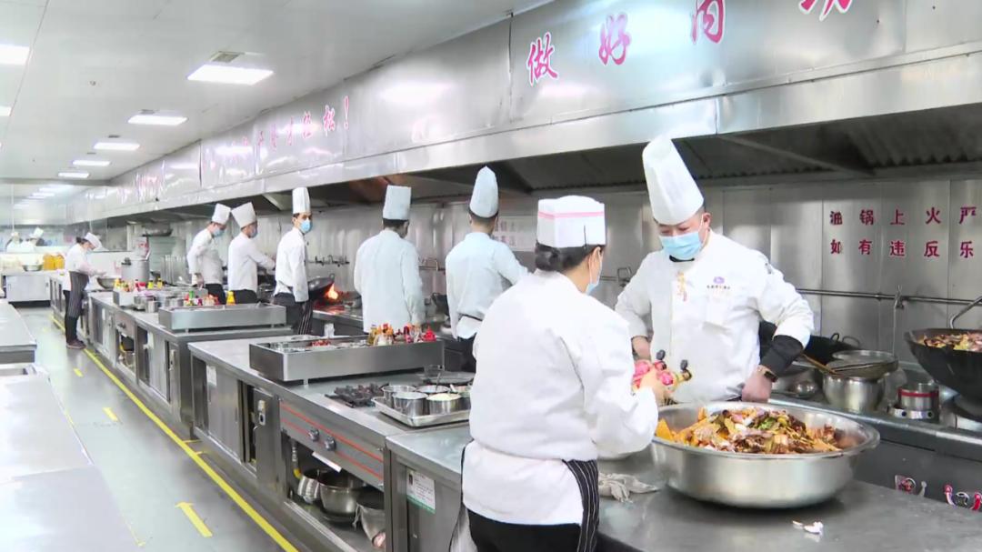 年夜饭一席难求！你还在犹豫预订吗？热门餐厅已被抢空  第3张