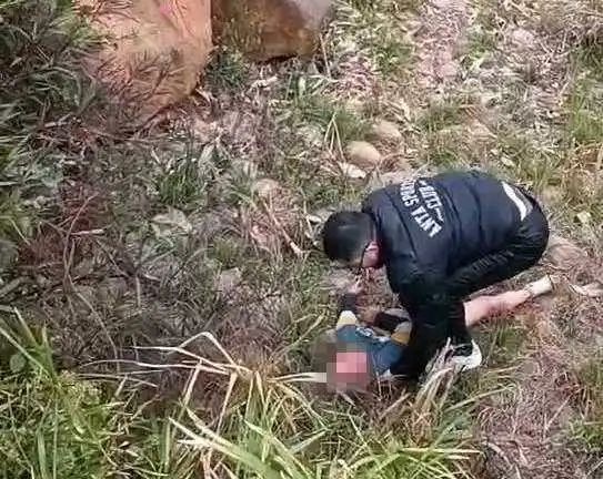 春寒料峭，他为何毫不犹豫跳入冰水中？一分钟的奇迹拯救了一个家庭  第3张