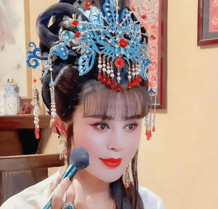 百万粉丝网红罗大美遭熟人绑架杀害，庭审即将开庭，正义能否得到伸张？