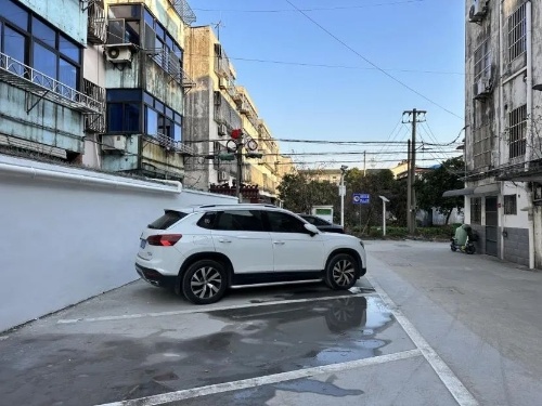 泽园小区小菜园爆改停车场，环境美了停车更方便！你羡慕了吗？  第3张