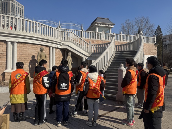 文明旅游志愿者齐聚和平公园，他们为何如此热情洋溢？  第3张