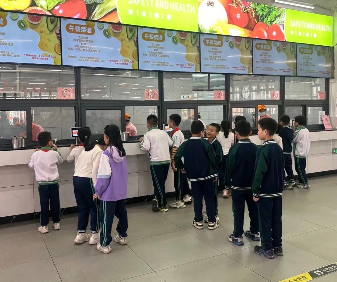 开平市校园餐安全大检查：每天8000份午餐，如何确保每一口都安全？  第6张