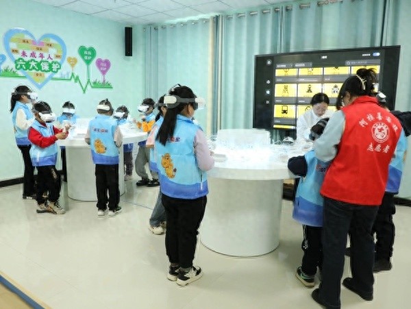 阿右旗VR法治教育基地震撼来袭！青少年如何通过沉浸式体验学会知法、守法、用法？