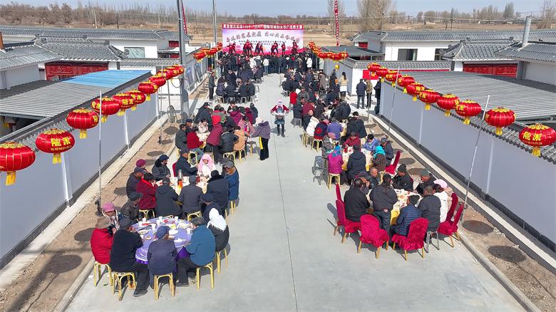 83户村民集体乔迁，舞龙舞狮欢庆新居！这场合欢宴你见过吗？  第5张