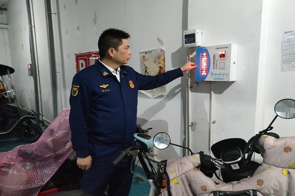 新宁县电动自行车充电桩建设大检查，你的小区安全吗？  第2张