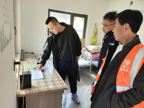 稷山县森林防火工作全面升级，24小时值守待命，火灾风险如何降至最低？  第2张