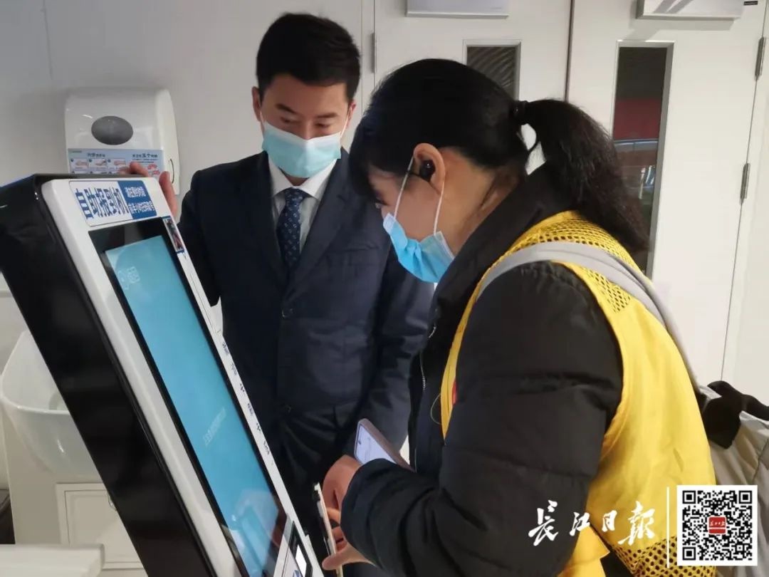 独居老人就医难？武汉汉阳区的陪诊师服务让温暖陪伴全程