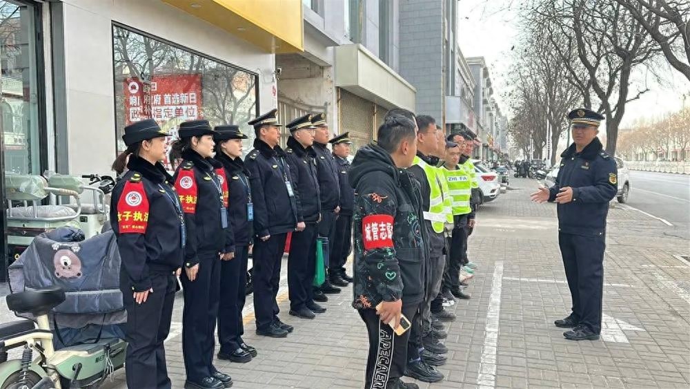 城管执法体验日：商户志愿者如何零距离感受城市管理的艰辛与重要？