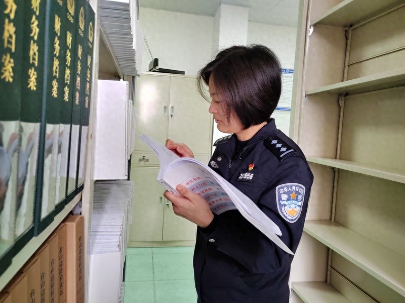 巾帼卫士邓恰恰：财务战线上的金盾玫瑰如何用热血与柔情书写动人篇章？