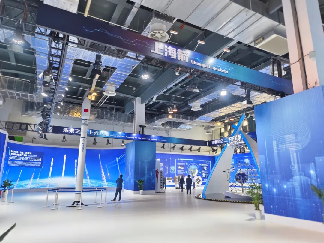 2025年中国航天日震撼来袭！嫦娥五号与六号月壤首次同框，你准备好探索月球奥秘了吗？  第6张