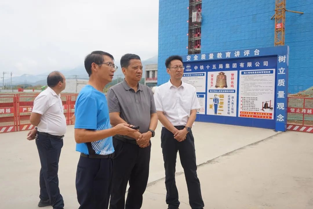 州委常委董万春深入边境调研，为何这些工作如此重要？  第3张