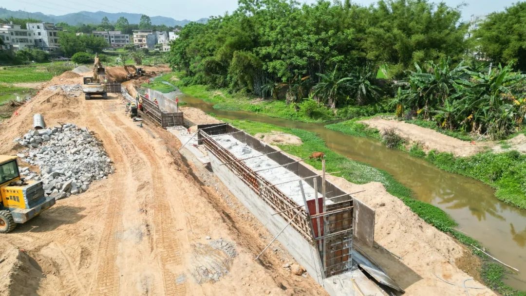 怀乡公路改造二期工程进展如何？0.78千米西段与0.75千米东段同步施工中  第2张