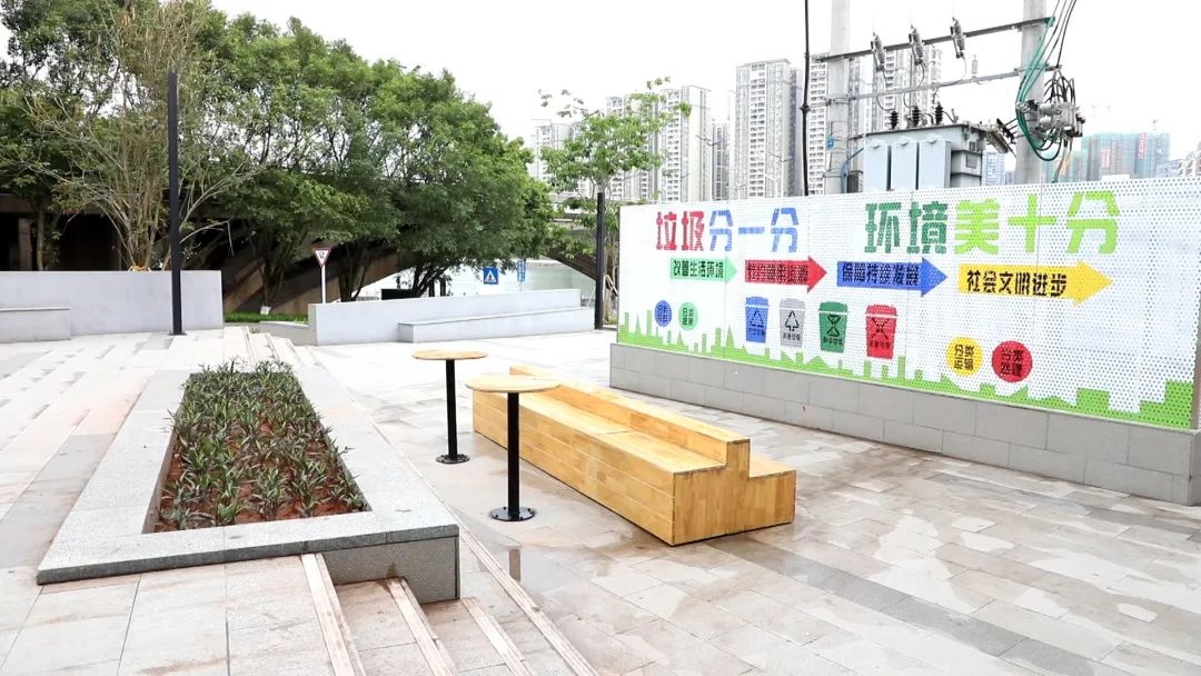 龙川这座桥底公园竟成网红打卡地！垃圾分类还能这样玩？  第3张