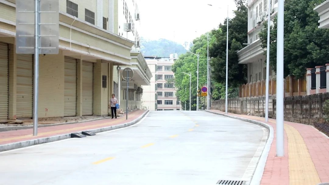 龙川这座桥底公园竟成网红打卡地！垃圾分类还能这样玩？  第4张