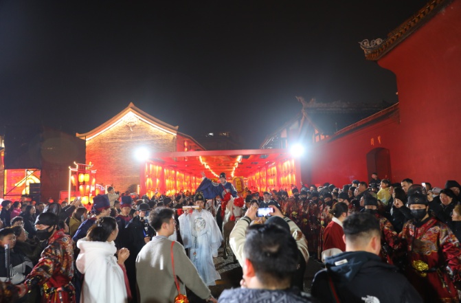 千年古街焕新颜！富顺文庙正街如何变身网红打卡地？  第3张
