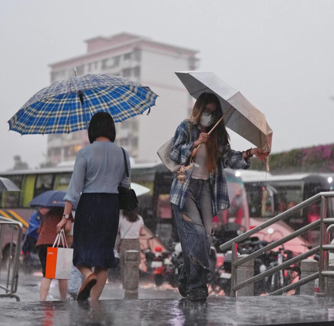 广州暴雨来袭！你的下班路被淹了吗？  第8张