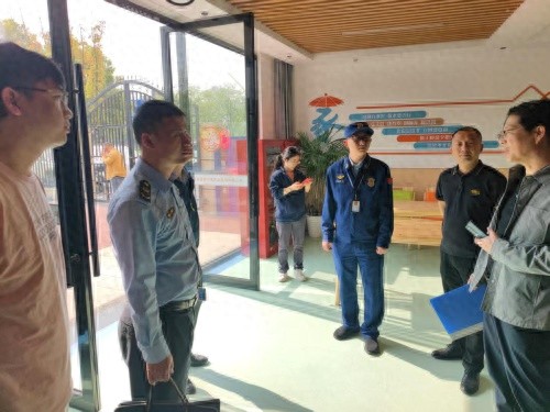 信江新区突查4家养老机构，21个问题曝光！你家老人住的养老院安全吗？