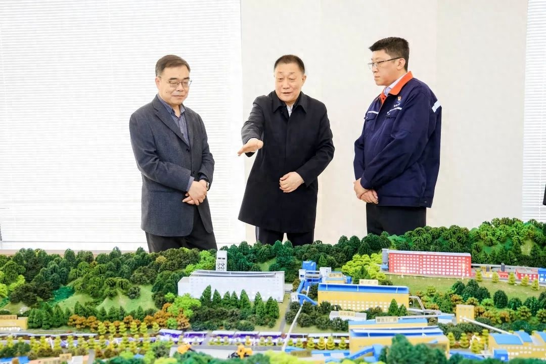 市委书记宋诚调研凤城企业：如何将工业硬实力转化为文化软实力？