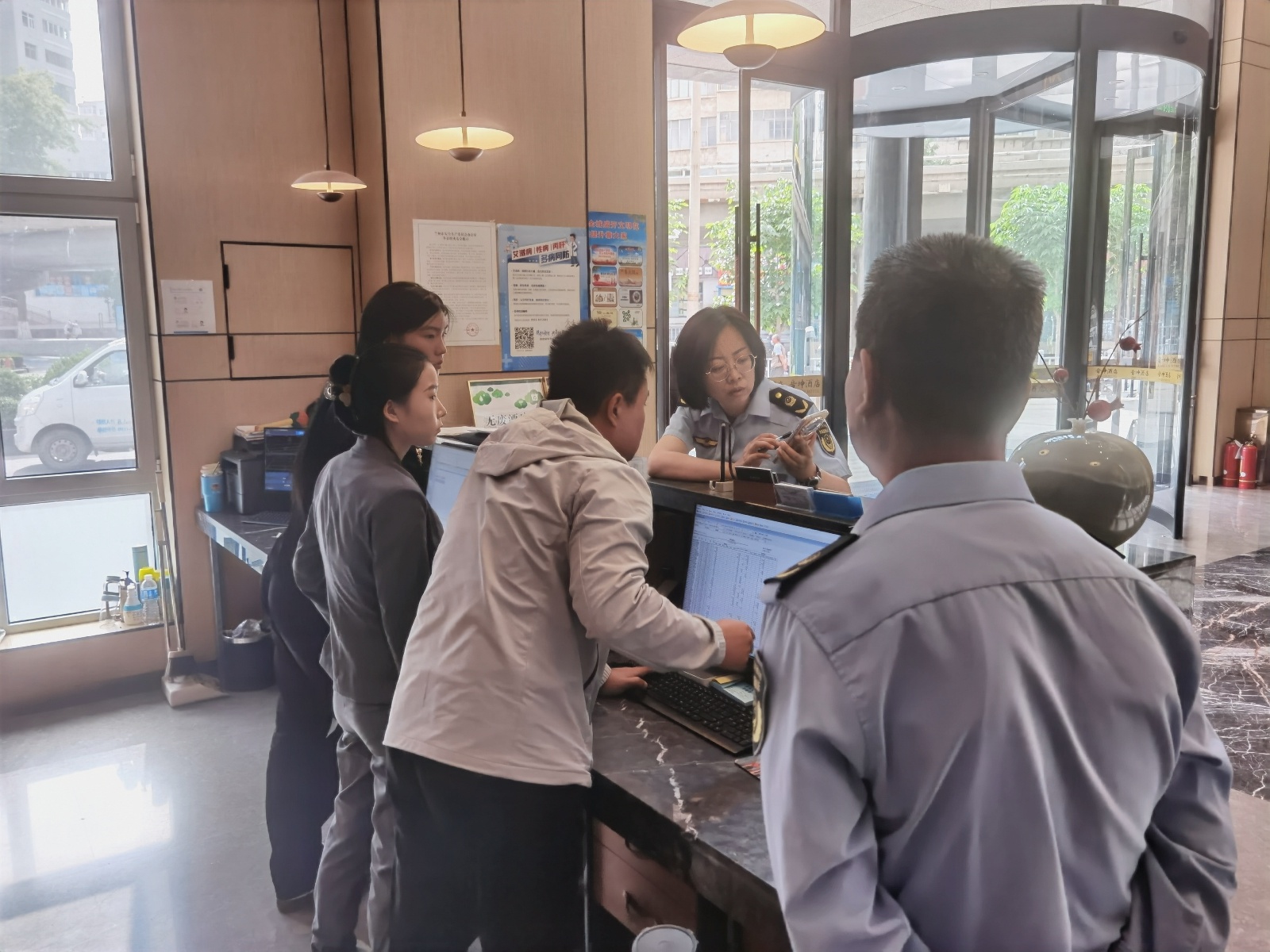 兰州马拉松期间价格监管大行动！参赛人员和游客权益咋保障？  第2张