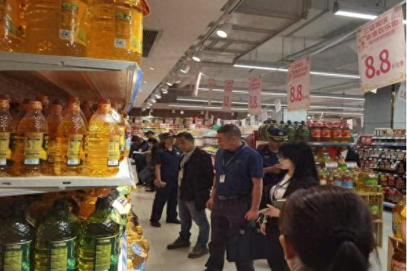傣历1387新年节前夕！多部门联合检查粮油市场为哪般？