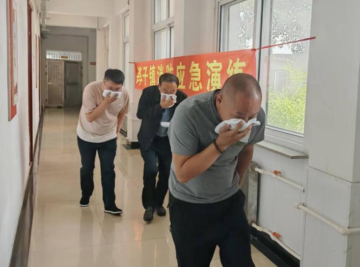 铧子镇联合消防救援大队开展演练！100 余人参与意义何在？  第5张