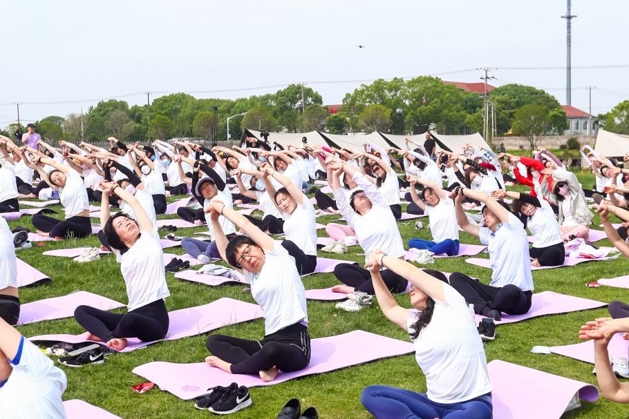 500名瑜伽爱好者齐聚奉贤乡村!这场盛宴究竟藏着啥惊喜? 第2张 500名瑜伽爱好者齐聚奉贤乡村!这场盛宴究竟藏着啥惊喜? 第2张