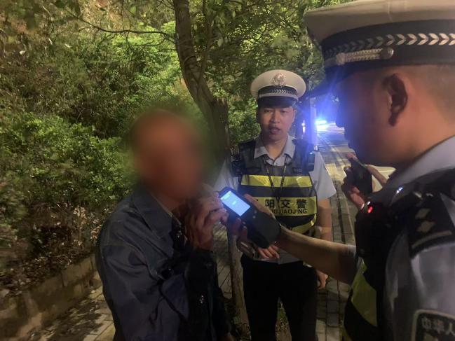 5月20日贵阳惊现严重交通违法！二次酒驾还开报废车？  第2张