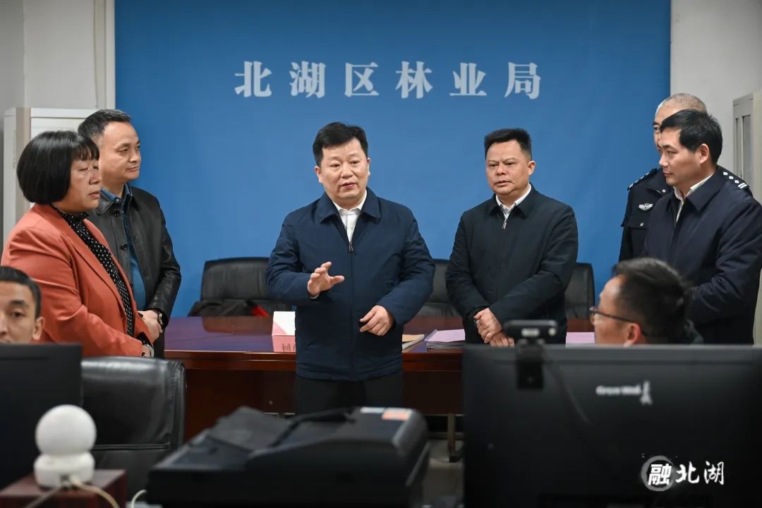 春节购物季，北湖区如何确保安全与繁荣？田连钊书记亲临现场指导  第2张