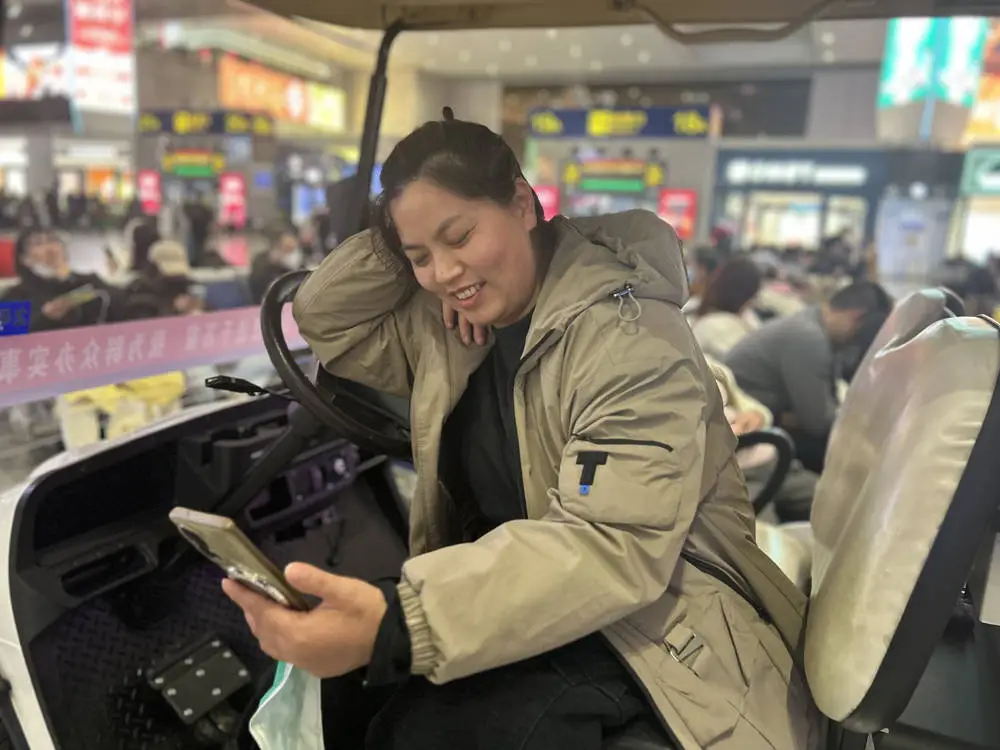 春运高峰！上海虹桥火车站77.8万人次创历史新高，你准备好回家了吗？  第4张