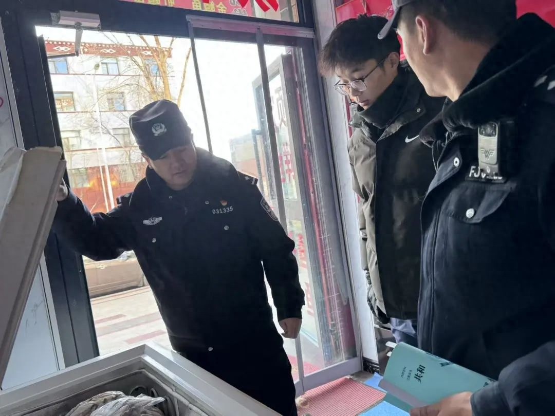 春节食品安全大检查！你的年货真的安全吗？警方揭秘背后真相  第1张
