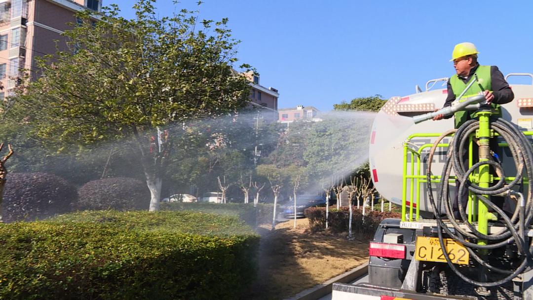 春节前完工！东方红大道沥青路面铺设进入收尾阶段，市民新年出行更顺畅  第3张