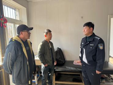 85岁老人被骗15000元，孙子电话竟是骗局！警方如何迅速破案？  第2张