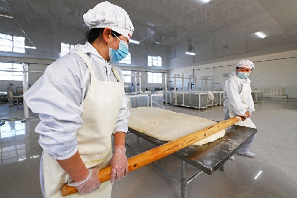 古浪县手工挂面为何成为春节必备年货？揭秘传统工艺背后的独特魅力