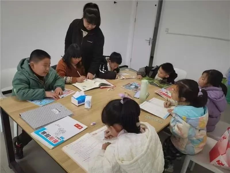 工会带娃新招数！孩子们在寒假托管班竟然能学到这些？