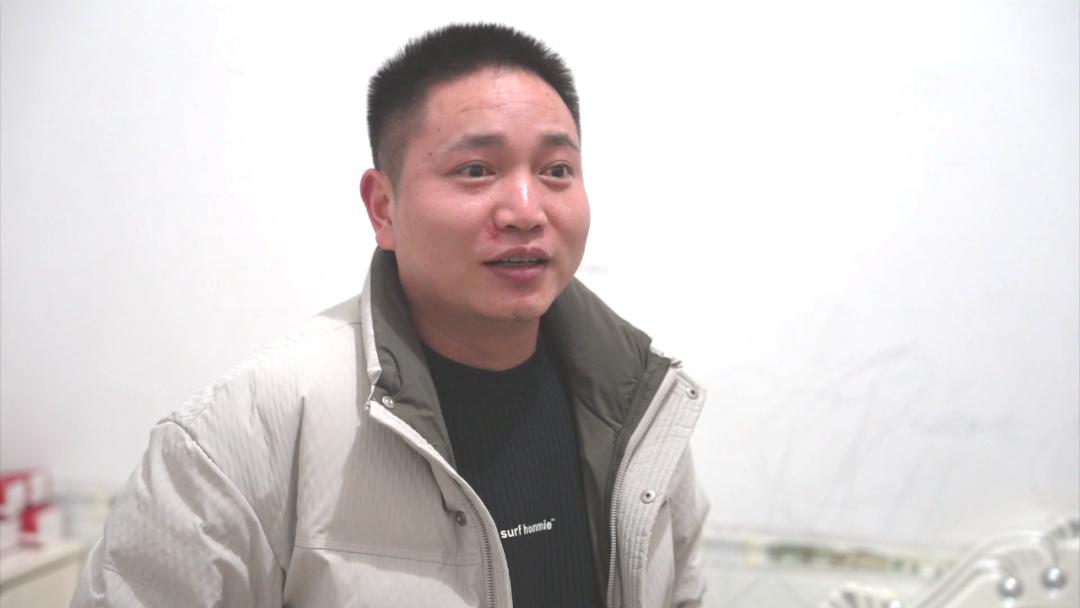 寒风挡不住归乡路！何富贵一家如何跨越千里，只为那期盼已久的团圆时刻？  第8张