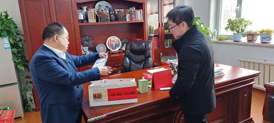 311名领导干部春节前深入企业，送政策送温暖送春联，助力企业做大做优做强  第4张