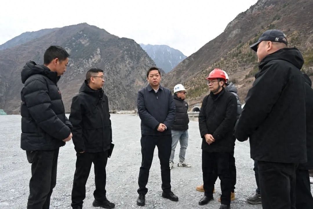 九绵高速复工大揭秘：许建国县长如何现场解决施工难题？  第1张
